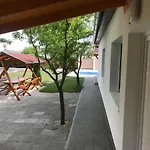 Big House بالاتونفينيفيس