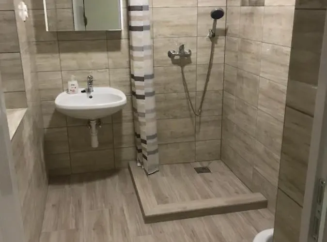 Big House Apartman Balatonfenyves